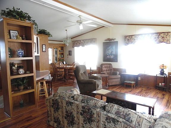 4th image of 164 Jacalyn Ct