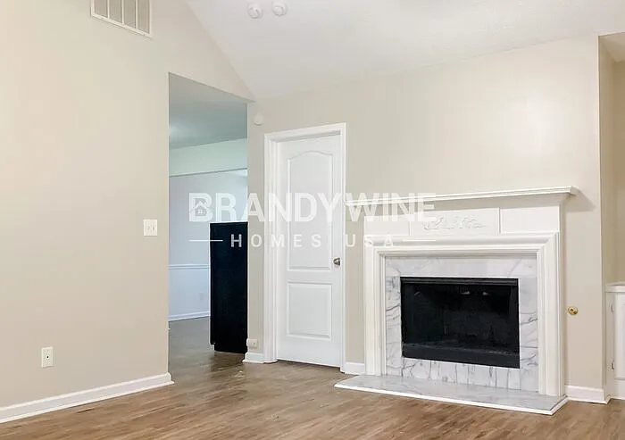 406 Sunny Field Ct — Photo 4