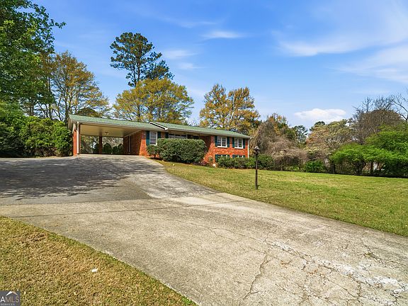 2nd image of 689 Old Canton Rd