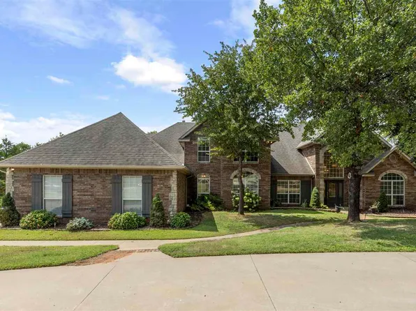 5821 Woodlake Dr, Stillwater, OK 74074