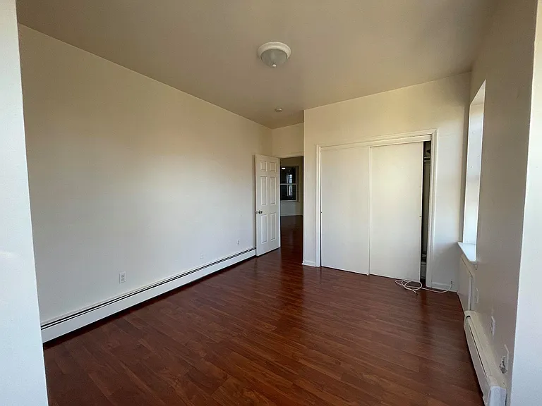 518-524 Kennedy Blvd #2E — Photo 7