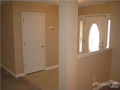 4th image of 2004 Peregrine Ct