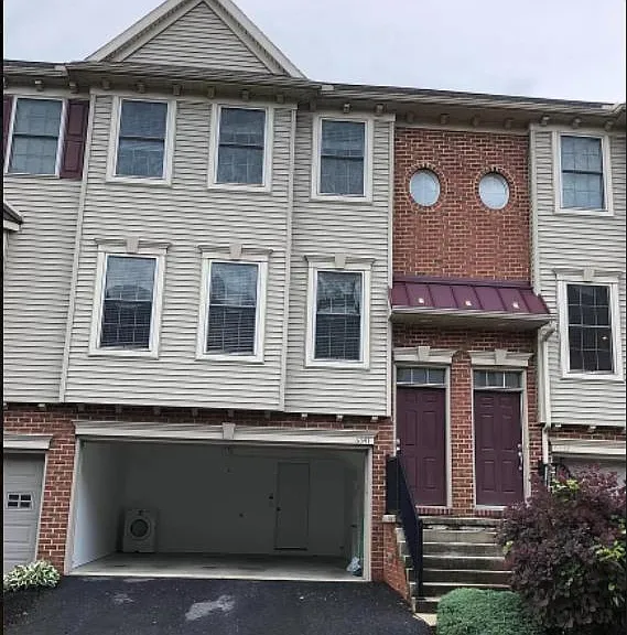 6341 Creekbend Dr — Photo 2