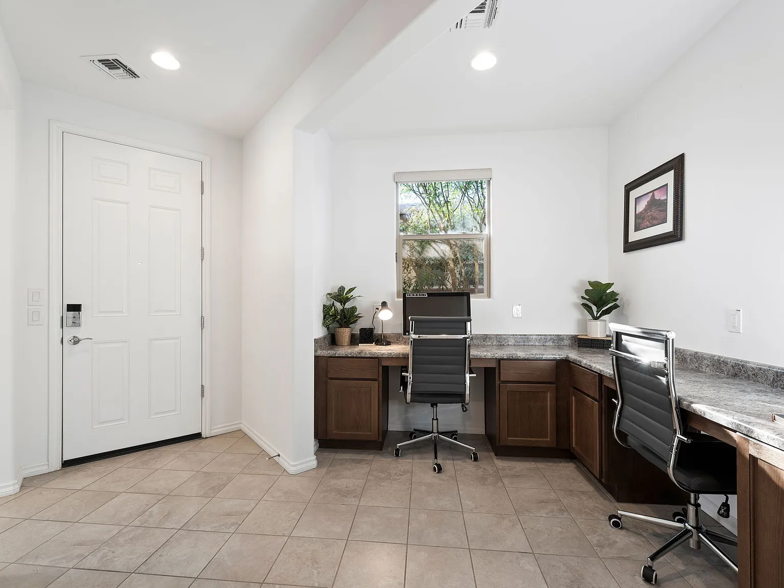 678 E Cobblestone Dr — Photo 3