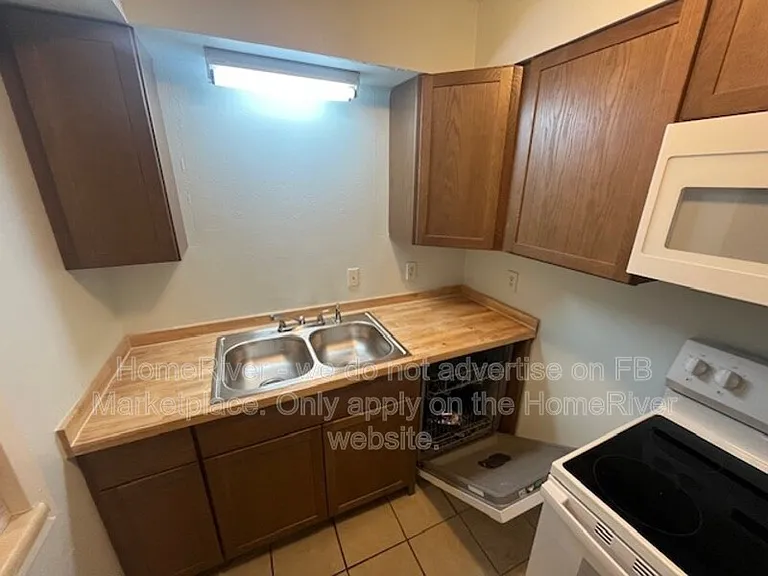 2389 Metzger Dr — Photo 5