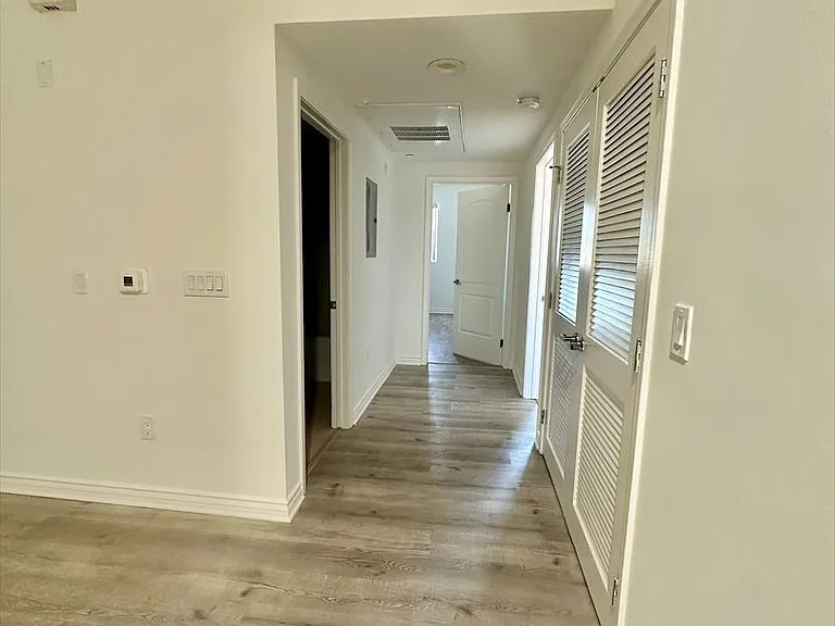 Yaya Nordhoff Apartments — Photo 6