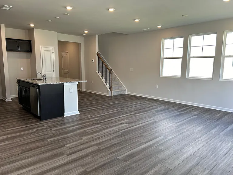 4920 Arkose Dr — Photo 8