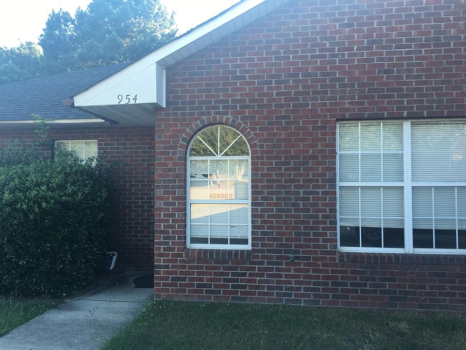 1954 Bluff Court