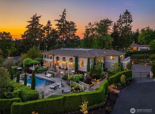 8638 NE 19th Place, Clyde Hill, WA