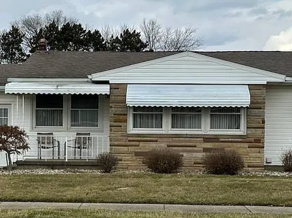 439 Church Ave SW, New Philadelphia, OH 44663