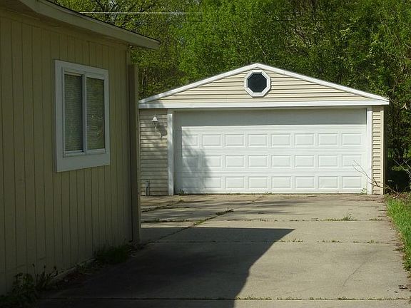 2 car garage