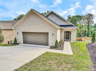 2762 McVitty Rd, Roanoke, VA 24018