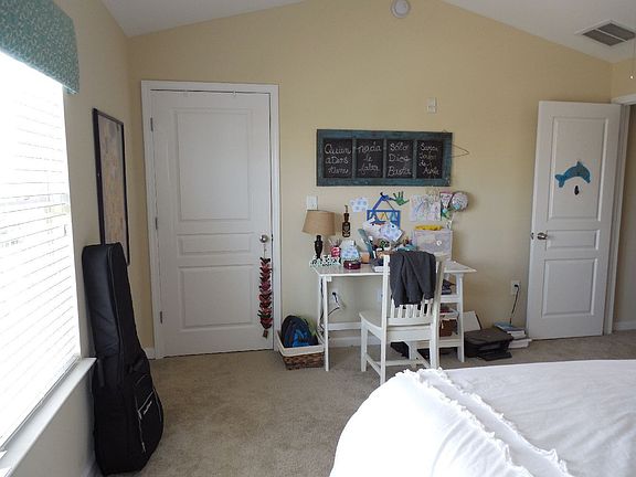 4th image of 1725 Harvey Mitchell Pkwy S APT 1526