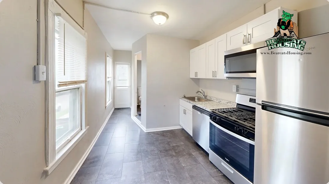 133 Beethoven Street - 1 — Photo 3