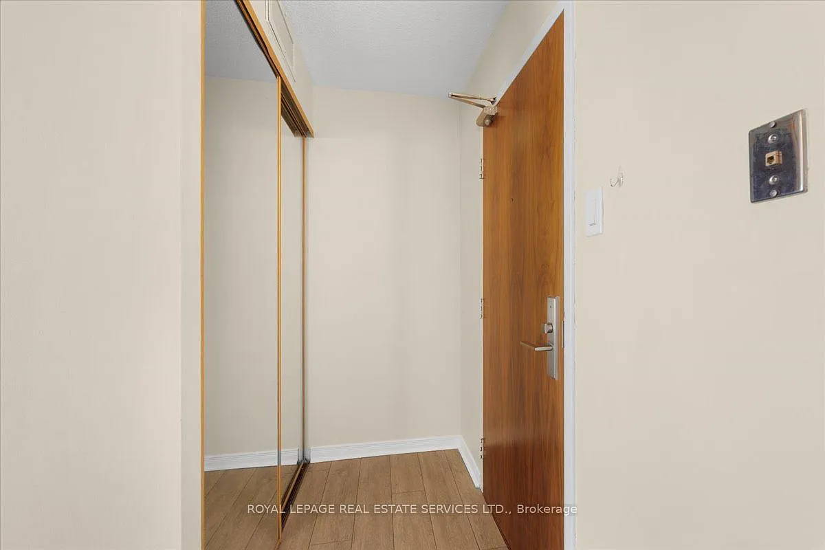 Studio, $1,950 — Photo 4