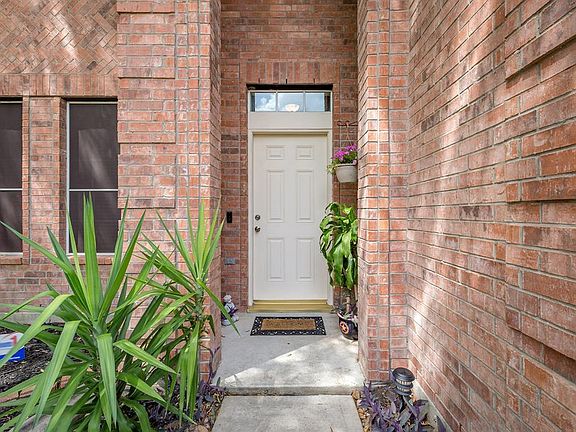 4th image of 18723 Atasca South Dr