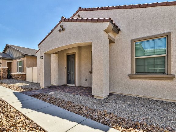 3rd image of 758 Iris Desert St