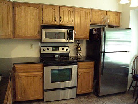 Updated Kitchen w/SS Appl.