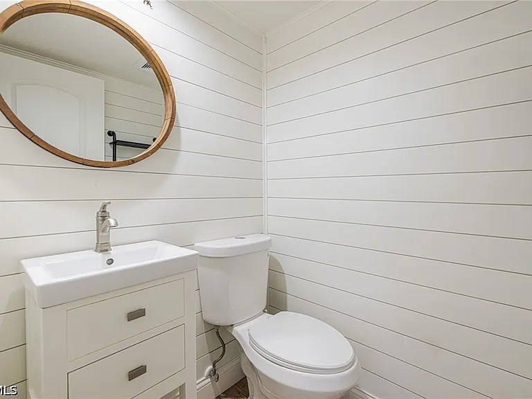 1418 Park Shore Cir #3 — Photo 16