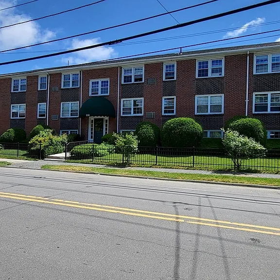 210 Hillside Ave #15 — Photo 7