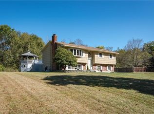 20 Capricorn Ln, Monsey, NY 10952