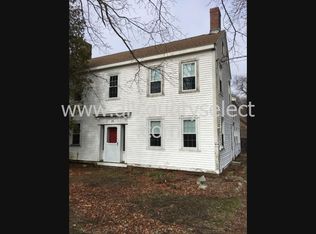 36 Hammond St #B, Rowley, MA 01969