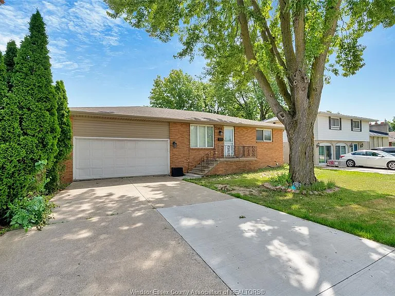 3966 Byng Rd #LOWER — Photo 1