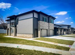 9520 Blacksmith Rd, Lincoln, NE 68507