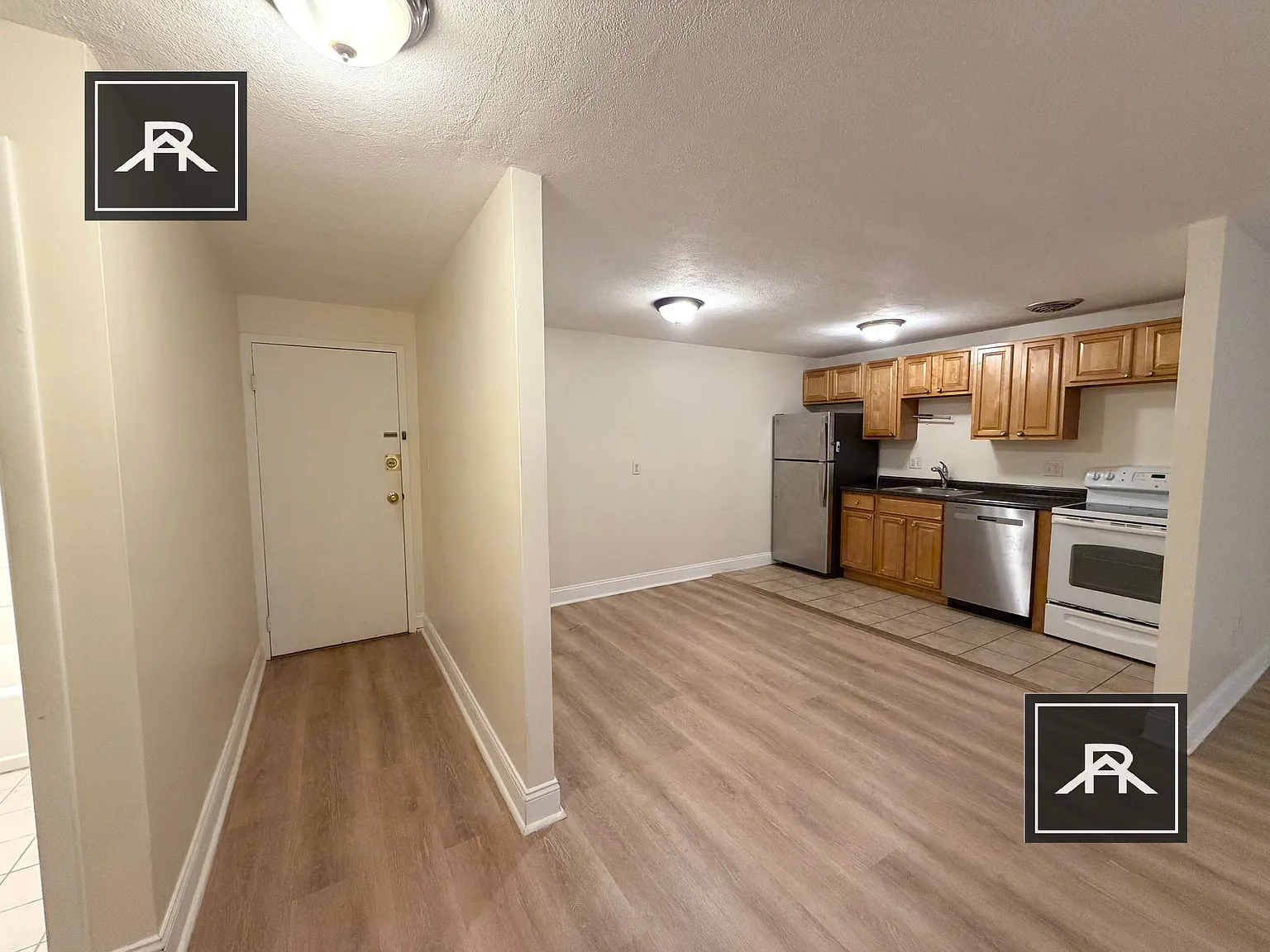 1 bed, 1.0 bath, $2,395 — Photo 3