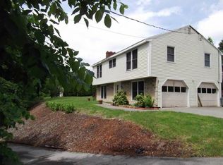 323 Martins Pond Rd, Groton, MA 01450