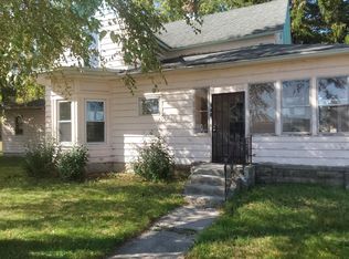 103 S Jefferson St, Medaryville, IN 47957