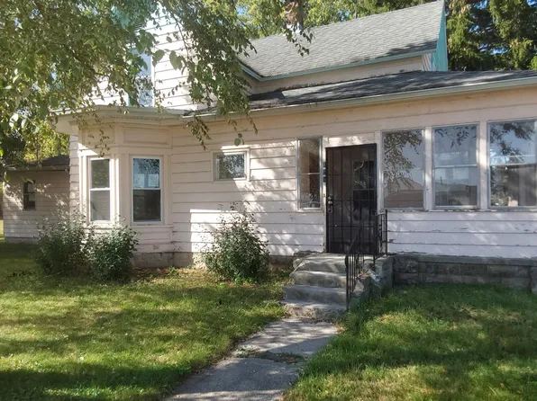103 S Jefferson St, Medaryville, IN 47957