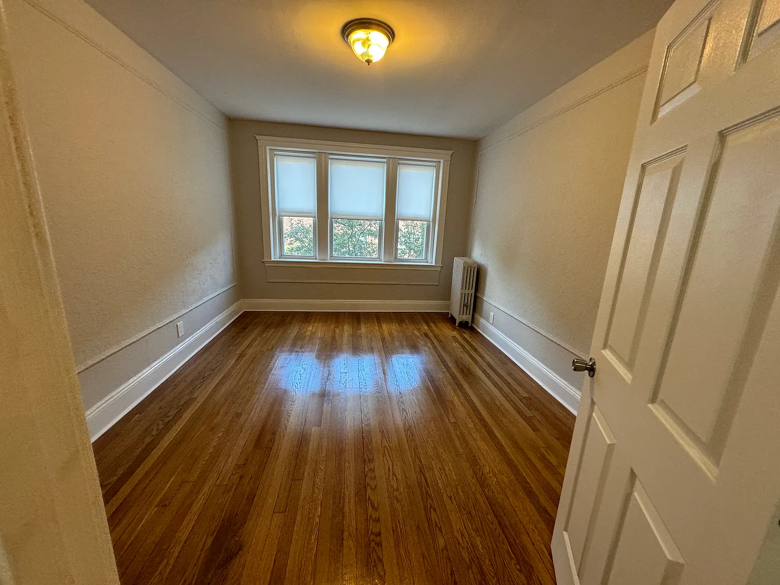 51 Linden St — Photo 2