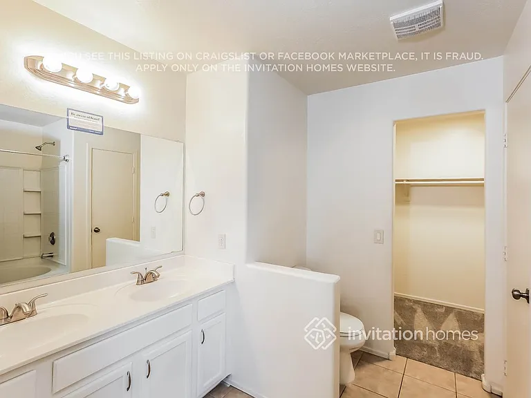 7031 W Lincoln St — Photo 11