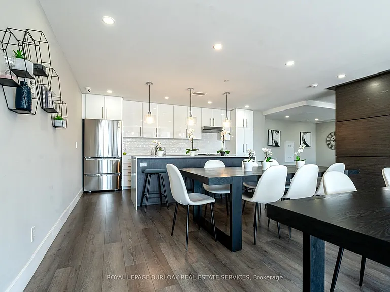 15 Queen St S #1506 — Photo 22