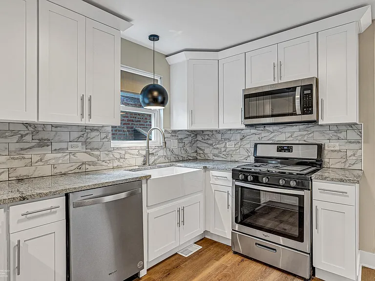 4618 N Avers Ave #1 — Photo 7