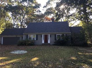 7 Money Point Rd, Mystic, CT 06355