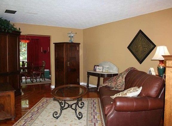 4th image of 3779 Wayland St