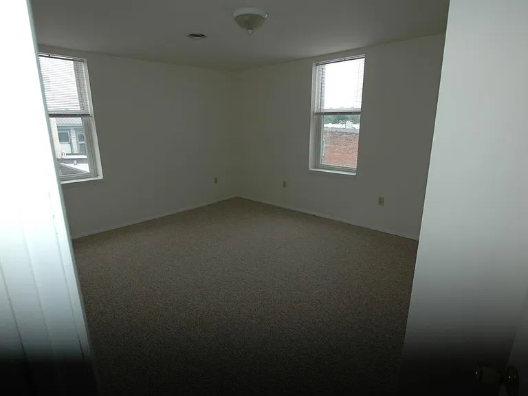 706 Mifflin St #304 — Photo 7