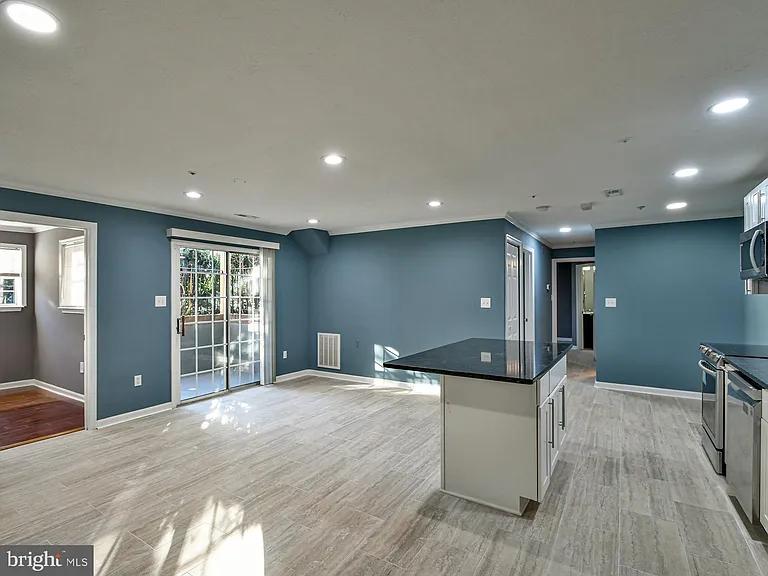 2010 Alice Ave #101 — Photo 5