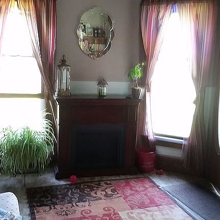 5th image of 202 W Jenny St