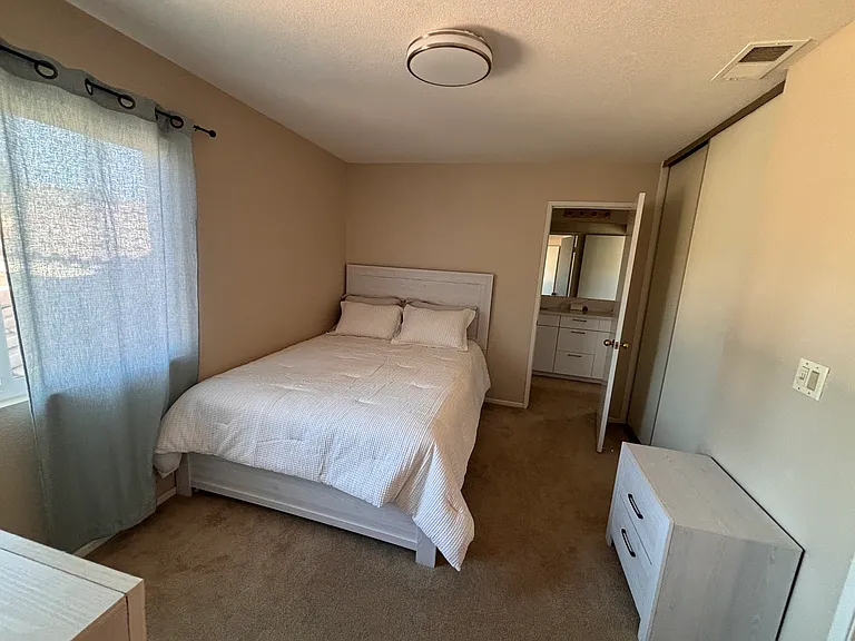 2209 Canyon Dr — Photo 15