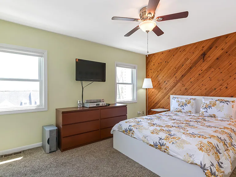 109 Salem St #205 — Photo 15
