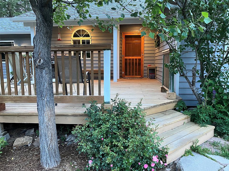 1st image of 121 Patti Ln