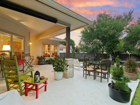 813 Lacey Oak Circle, Marble Falls, TX 78654