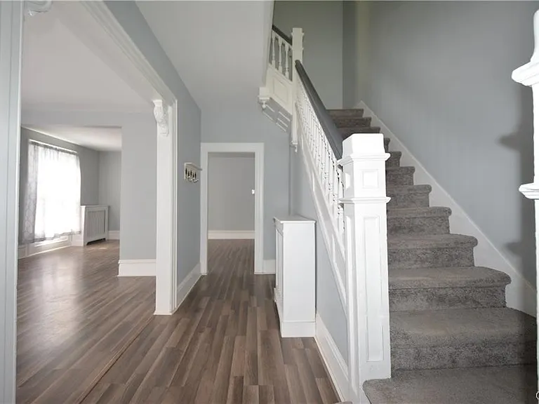 41 N Main St — Photo 4