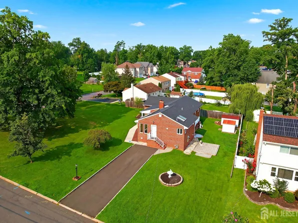 189 Kensington Ave, Colonia, NJ 07067