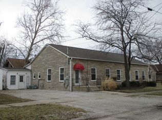 303 E Pine St, Robinson, IL 62454