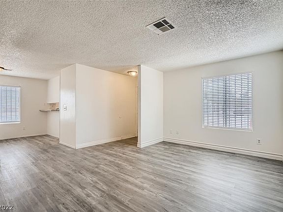 4th image of 716 Pensacola Ln #1