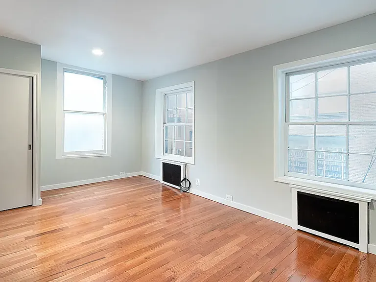 49 W 19th St #5 — Photo 8